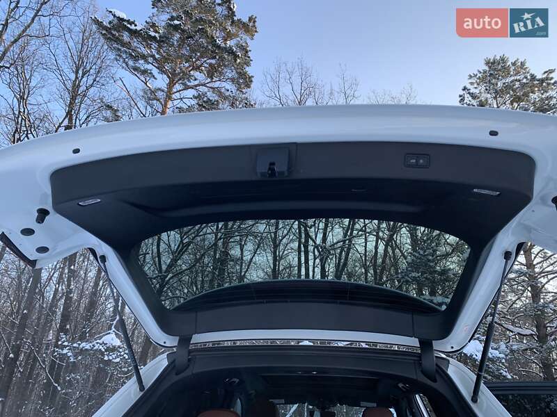 Позашляховик / Кросовер Audi Q7 2023 в Рівному