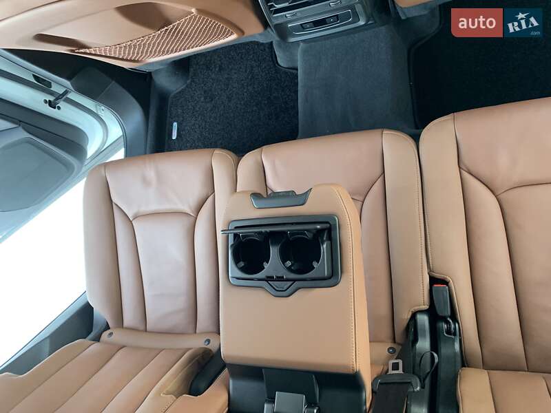 Позашляховик / Кросовер Audi Q7 2023 в Рівному