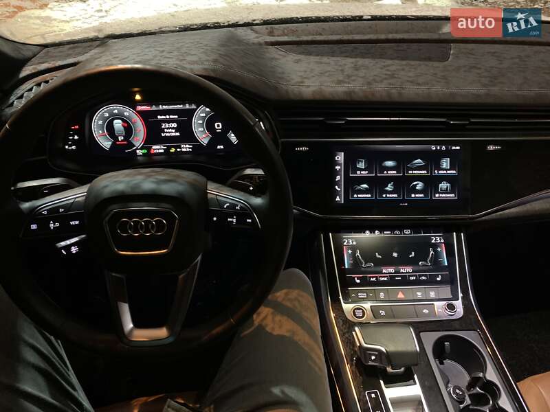 Позашляховик / Кросовер Audi Q7 2023 в Рівному