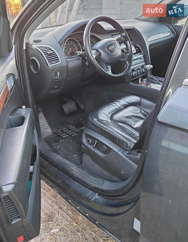 Внедорожник / Кроссовер Audi Q7 2014 в Ровно