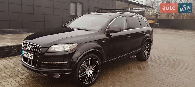 Внедорожник / Кроссовер Audi Q7 2015 в Новоднестровске