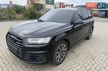 Позашляховик / Кросовер Audi Q7 2015 в Хусті