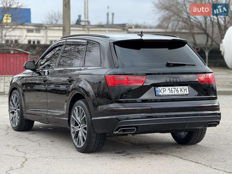 Внедорожник / Кроссовер Audi Q7 2016 в Запорожье