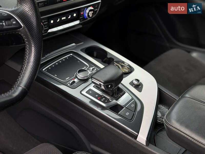 Внедорожник / Кроссовер Audi Q7 2016 в Запорожье