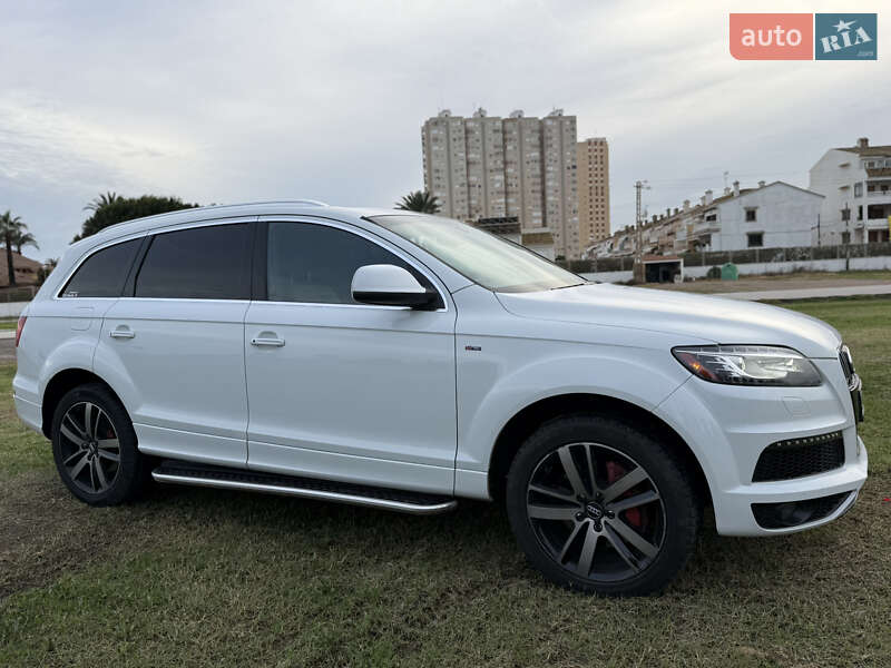 Позашляховик / Кросовер Audi Q7 2014 в Самборі