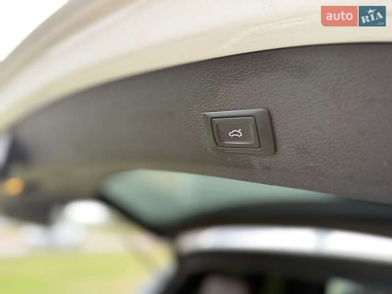 Позашляховик / Кросовер Audi Q7 2014 в Самборі