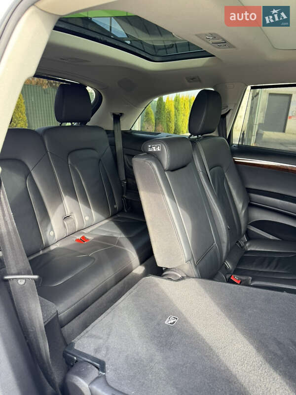 Позашляховик / Кросовер Audi Q7 2015 в Хусті