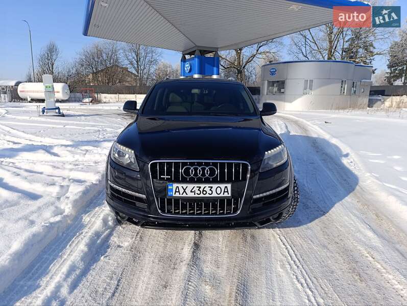 Внедорожник / Кроссовер Audi Q7 2013 в Житомире