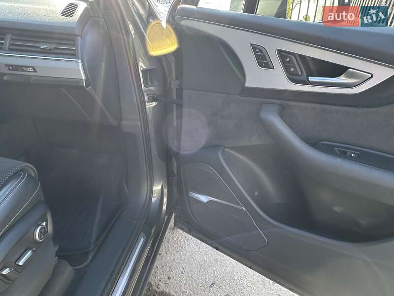 Внедорожник / Кроссовер Audi Q7 2017 в Львове фото 32 Внедорожник / Кроссовер Audi Q7 2017 в Львове