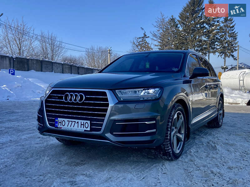 Внедорожник / Кроссовер Audi Q7 2017 в Тернополе