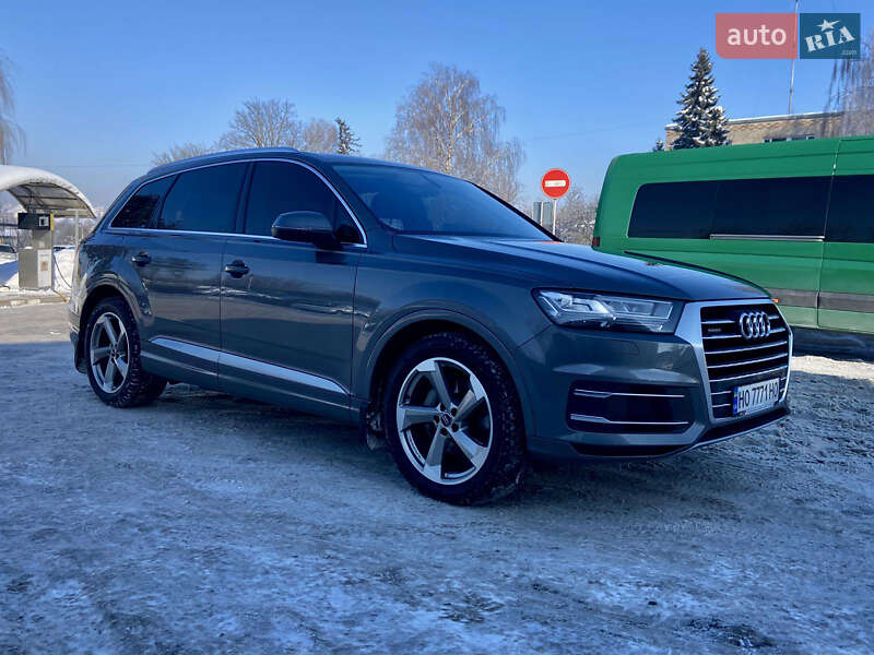 Внедорожник / Кроссовер Audi Q7 2017 в Тернополе