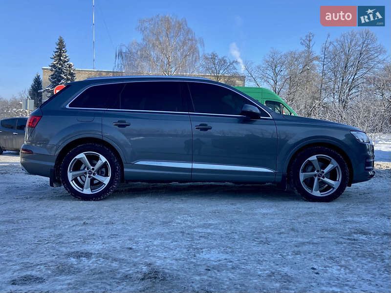 Внедорожник / Кроссовер Audi Q7 2017 в Тернополе