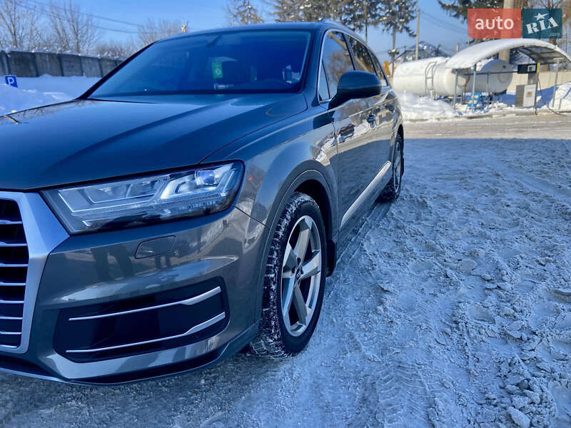 Внедорожник / Кроссовер Audi Q7 2017 в Тернополе