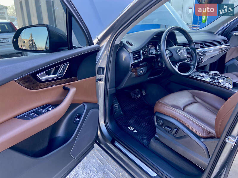 Внедорожник / Кроссовер Audi Q7 2017 в Тернополе