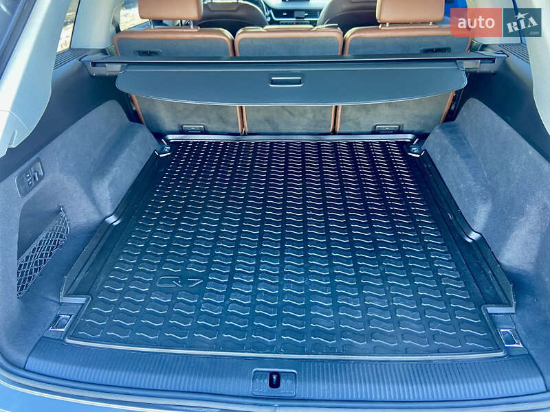 Внедорожник / Кроссовер Audi Q7 2017 в Тернополе