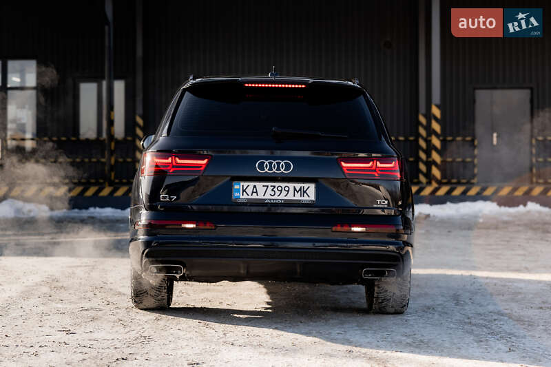 Внедорожник / Кроссовер Audi Q7 2016 в Житомире