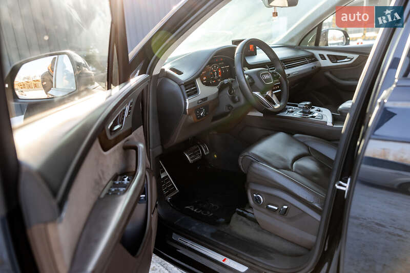 Внедорожник / Кроссовер Audi Q7 2016 в Житомире
