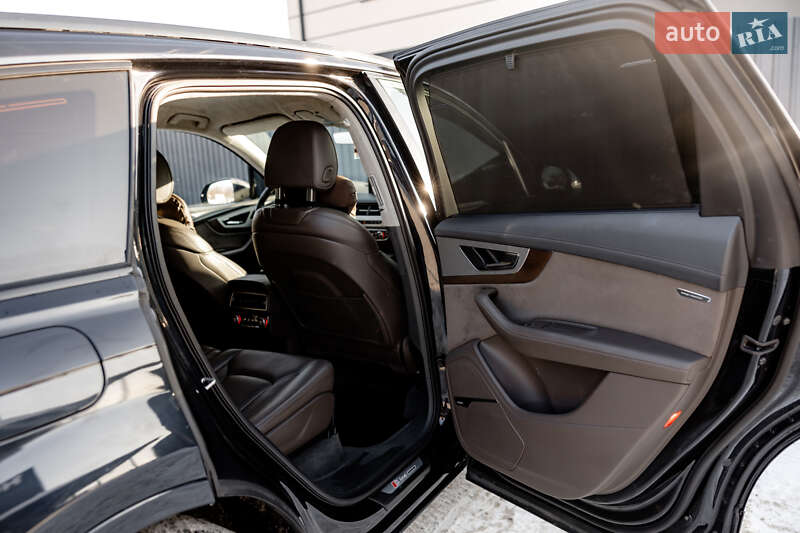 Внедорожник / Кроссовер Audi Q7 2016 в Житомире