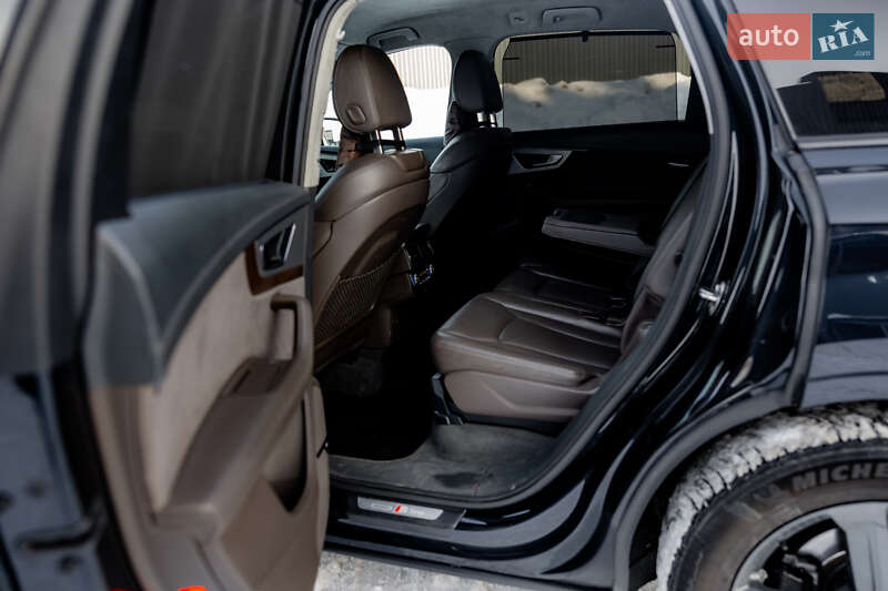 Внедорожник / Кроссовер Audi Q7 2016 в Житомире