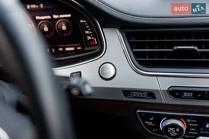 Внедорожник / Кроссовер Audi Q7 2016 в Житомире