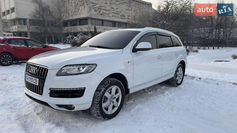 Внедорожник / Кроссовер Audi Q7 2015 в Киеве