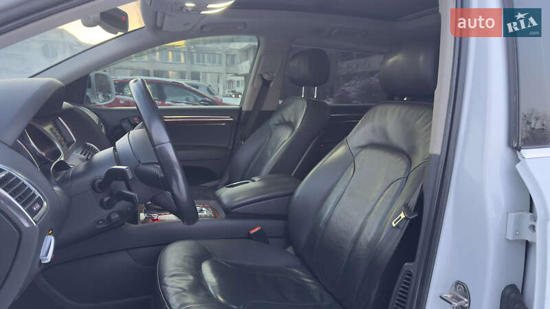 Внедорожник / Кроссовер Audi Q7 2015 в Киеве