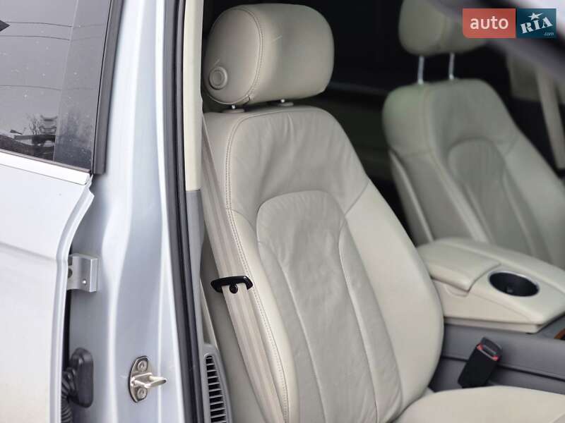 Позашляховик / Кросовер Audi Q7 2014 в Києві фото 12 Позашляховик / Кросовер Audi Q7 2014 в Києві