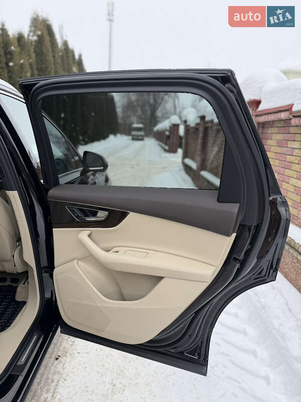 Внедорожник / Кроссовер Audi Q7 2016 в Дубно фото 45 Внедорожник / Кроссовер Audi Q7 2016 в Дубно