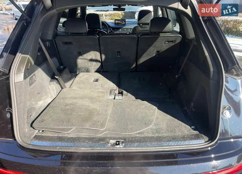 Внедорожник / Кроссовер Audi Q7 2018 в Ровно