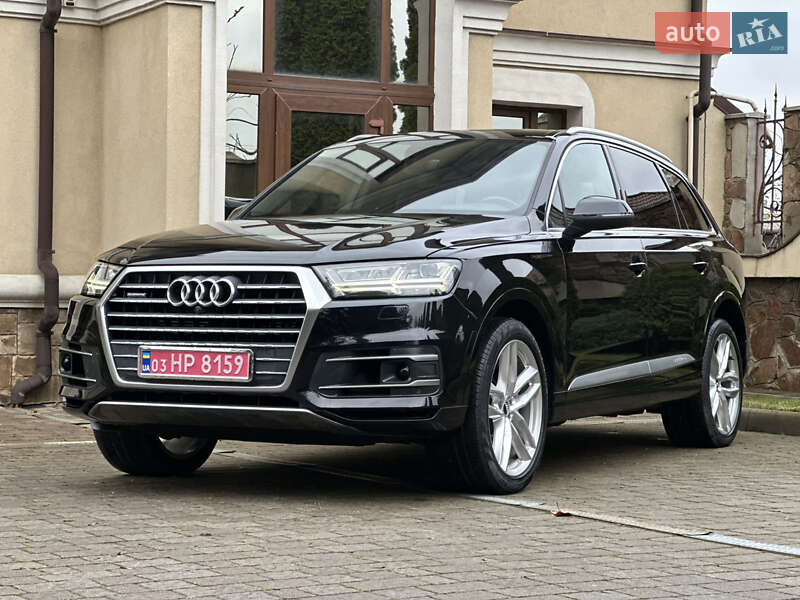 Внедорожник / Кроссовер Audi Q7 2017 в Сарнах