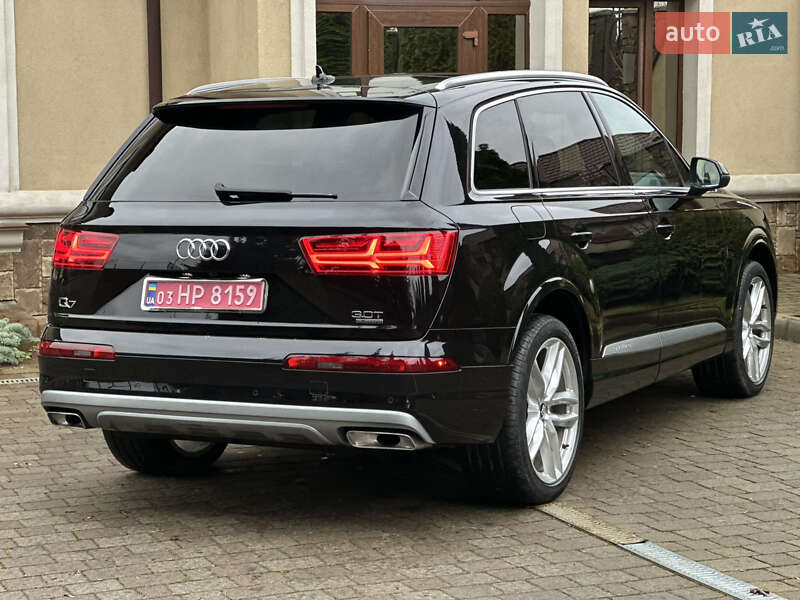 Внедорожник / Кроссовер Audi Q7 2017 в Сарнах