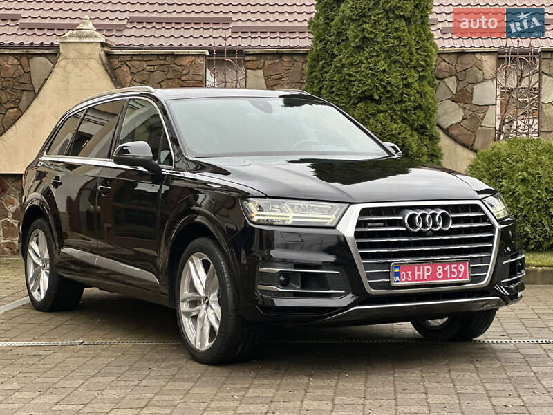 Внедорожник / Кроссовер Audi Q7 2017 в Сарнах
