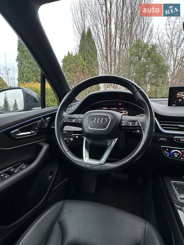 Внедорожник / Кроссовер Audi Q7 2017 в Сарнах