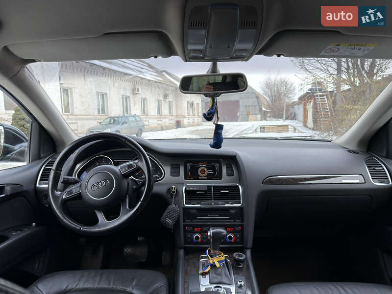 Внедорожник / Кроссовер Audi Q7 2015 в Кривом Роге