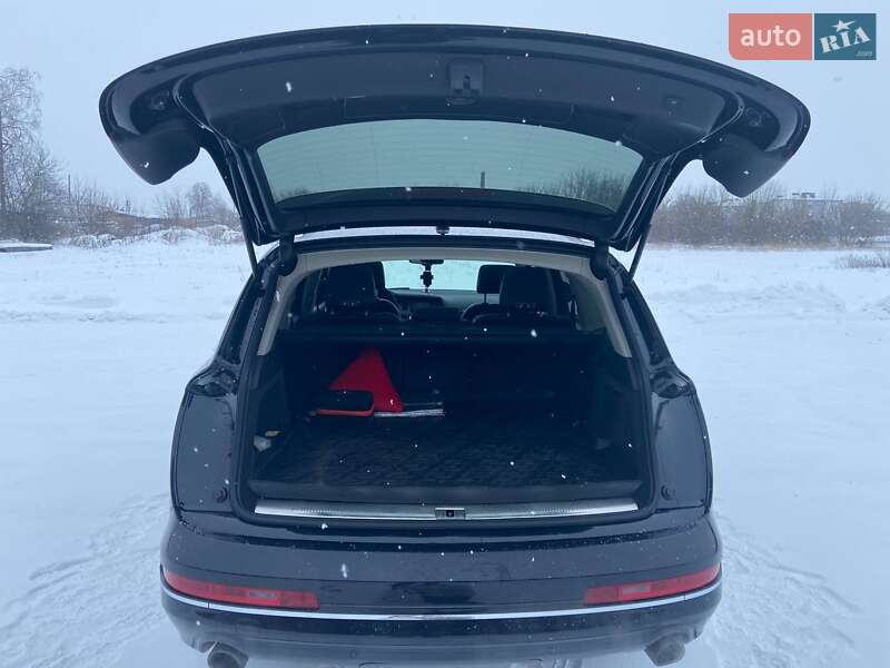 Внедорожник / Кроссовер Audi Q7 2014 в Ровно
