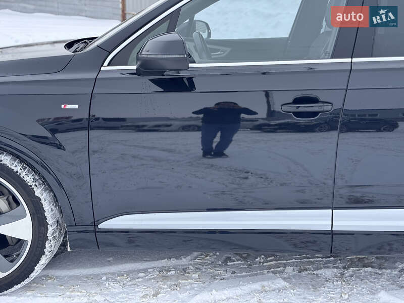 Позашляховик / Кросовер Audi Q7 2017 в Рівному фото 14 Позашляховик / Кросовер Audi Q7 2017 в Рівному