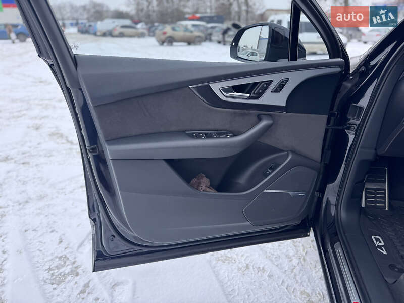 Позашляховик / Кросовер Audi Q7 2017 в Рівному фото 28 Позашляховик / Кросовер Audi Q7 2017 в Рівному