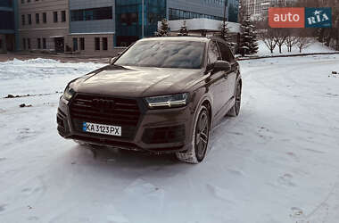 Позашляховик / Кросовер Audi Q7 2017 в Києві