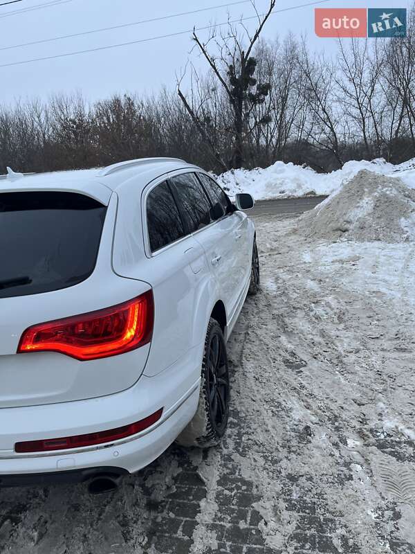 Позашляховик / Кросовер Audi Q7 2014 в Луцьку