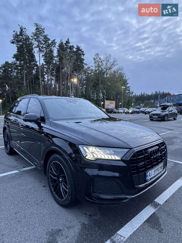 Внедорожник / Кроссовер Audi Q7 2020 в Киеве