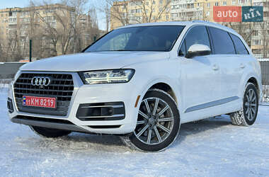 Внедорожник / Кроссовер Audi Q7 2017 в Каменском