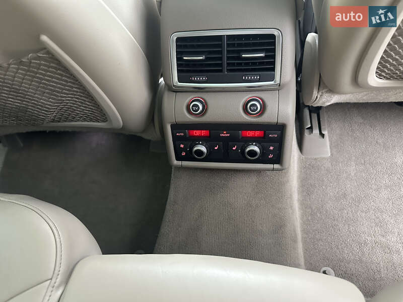 Позашляховик / Кросовер Audi Q7 2011 в Одесі фото 17 Позашляховик / Кросовер Audi Q7 2011 в Одесі