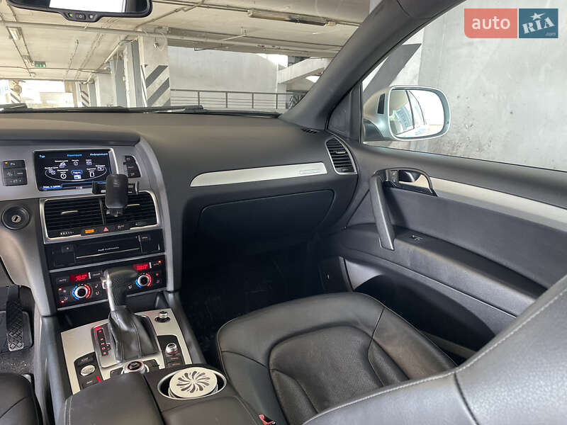 Позашляховик / Кросовер Audi Q7 2012 в Києві фото 39 Позашляховик / Кросовер Audi Q7 2012 в Києві