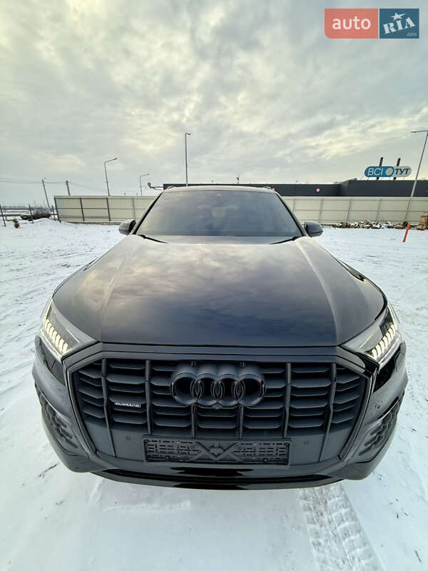 Позашляховик / Кросовер Audi Q7 2020 в Києві