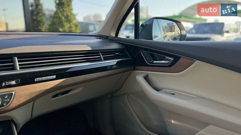 Позашляховик / Кросовер Audi Q7 2016 в Києві фото 26 Позашляховик / Кросовер Audi Q7 2016 в Києві