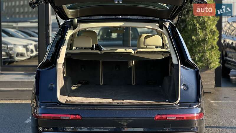 Позашляховик / Кросовер Audi Q7 2016 в Києві фото 37 Позашляховик / Кросовер Audi Q7 2016 в Києві