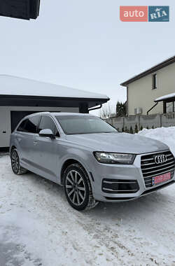 Внедорожник / Кроссовер Audi Q7 2018 в Ровно