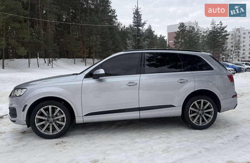 Позашляховик / Кросовер Audi Q7 2017 в Новояворівську