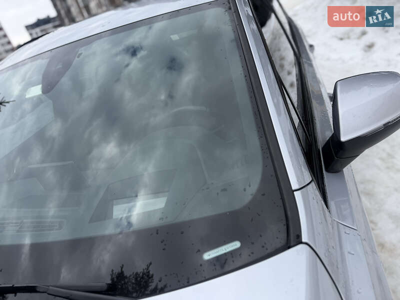 Позашляховик / Кросовер Audi Q7 2017 в Новояворівську