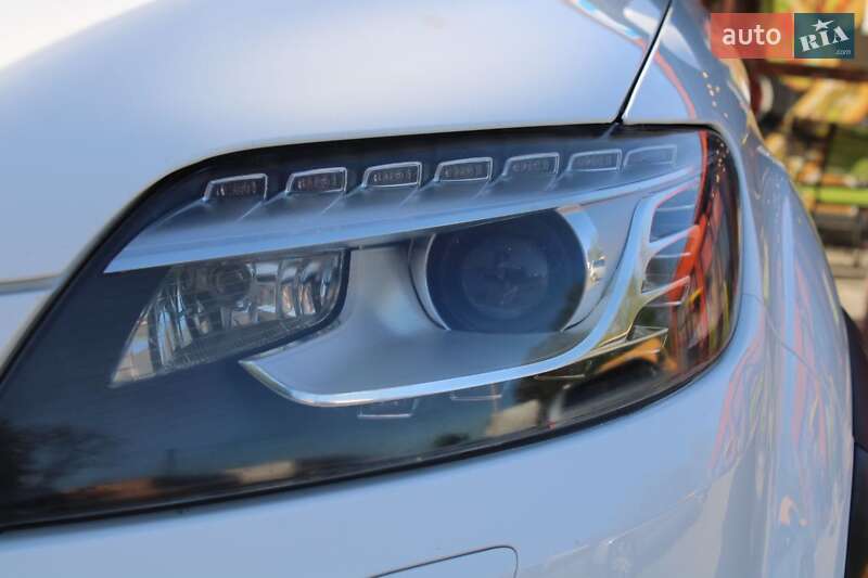 Позашляховик / Кросовер Audi Q7 2011 в Івано-Франківську